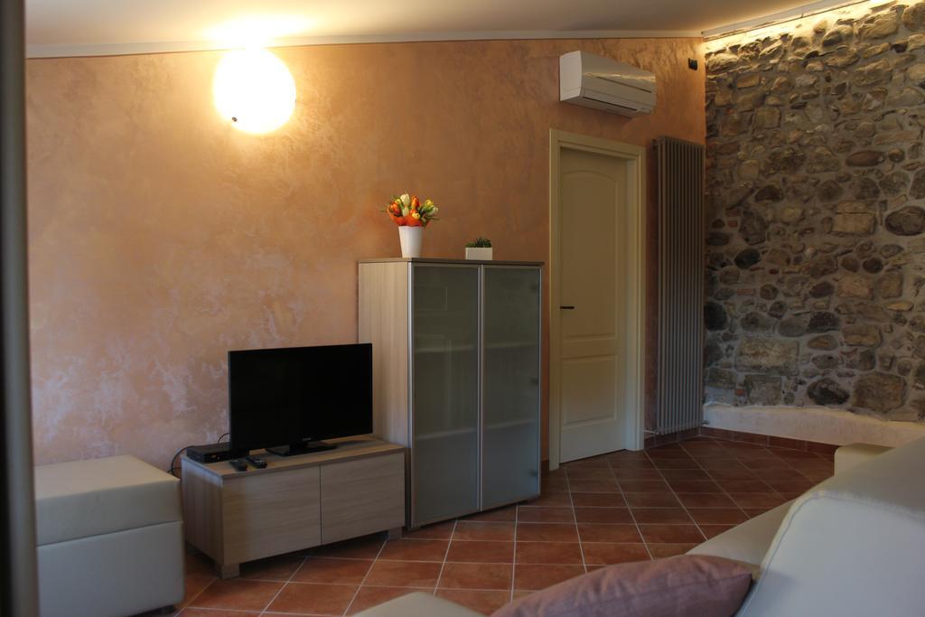 Hostel Del Gal Clusane Luaran gambar
